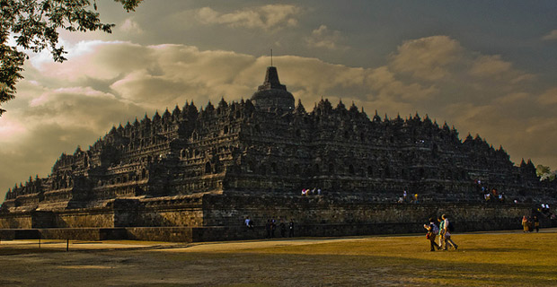 Indonesia tightens security at world’s largest Buddhist temple after ISIS threat